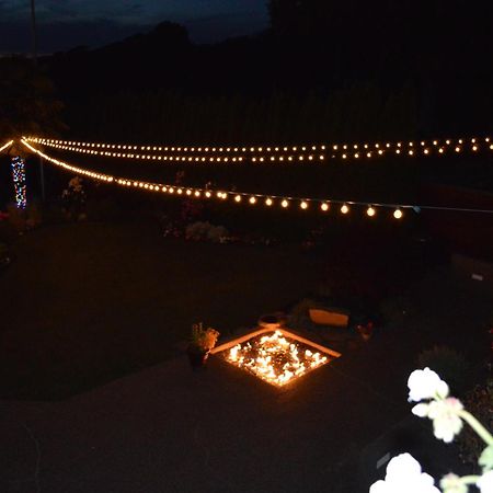 1-Bedroom Seaview Guesthouse On Seattle Luxury Estate With Views Of Olympic Mountains ภายนอก รูปภาพ