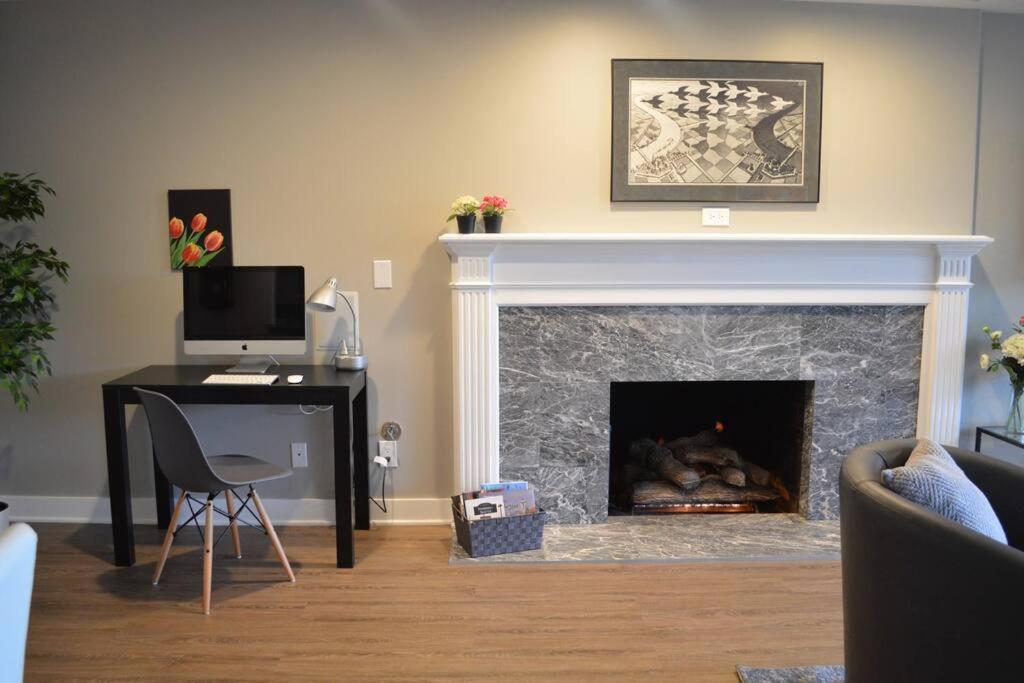 1-Bedroom Seaview Guesthouse On Seattle Luxury Estate With Views Of Olympic Mountains ภายนอก รูปภาพ
