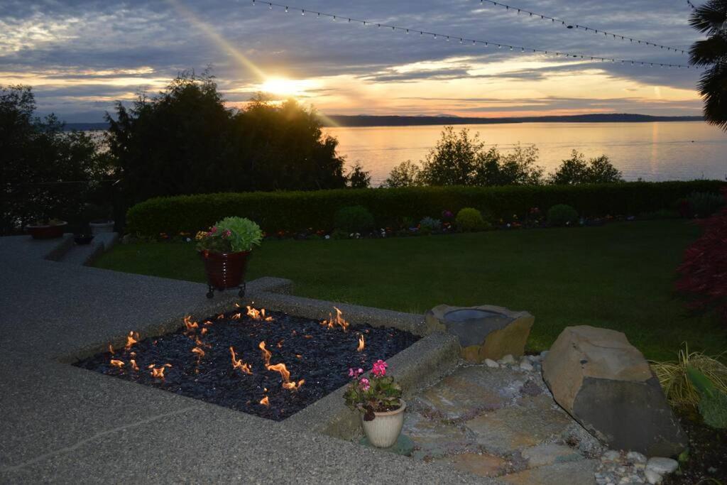 1-Bedroom Seaview Guesthouse On Seattle Luxury Estate With Views Of Olympic Mountains ภายนอก รูปภาพ