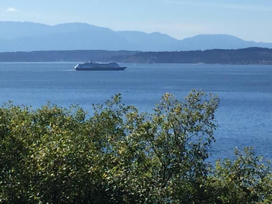 1-Bedroom Seaview Guesthouse On Seattle Luxury Estate With Views Of Olympic Mountains ภายนอก รูปภาพ
